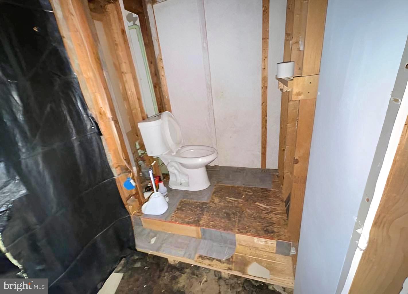 3130 Bero Road Halethorpe, MD 21227 - Photo 5 of 12 Half Bath - Main Level