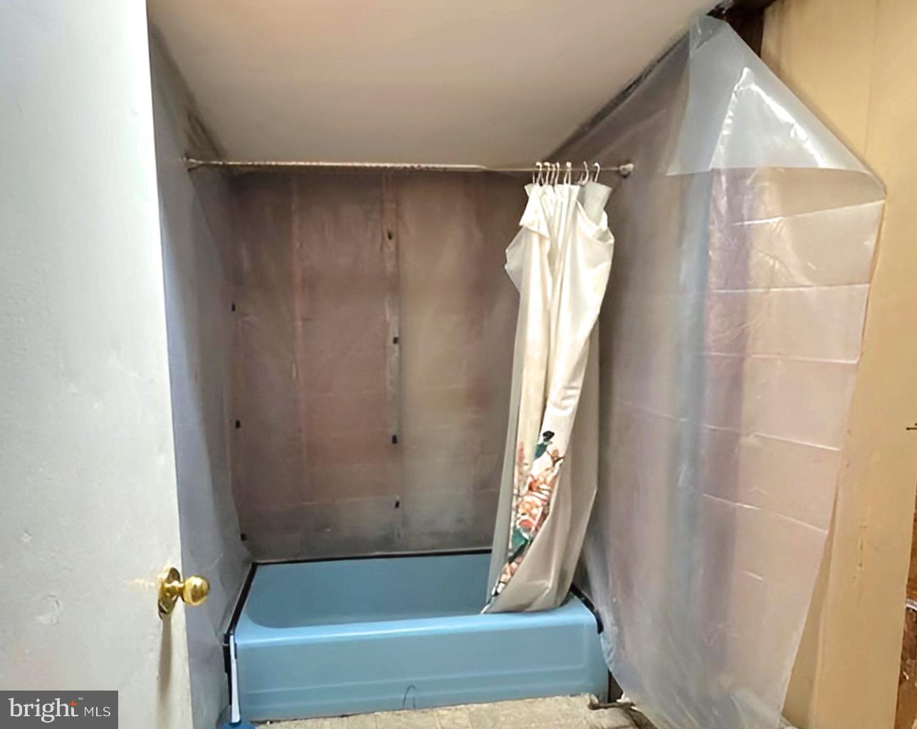 3130 Bero Road Halethorpe, MD 21227 - Photo 9 of 12 Full Bath