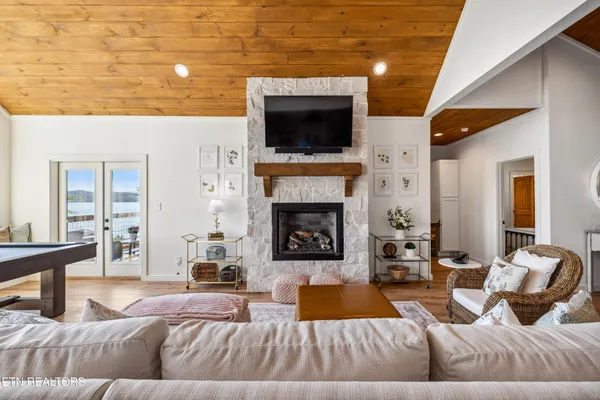 $1,200,000 | 1315 Still Mountain Way, Dandridge, TN 37725