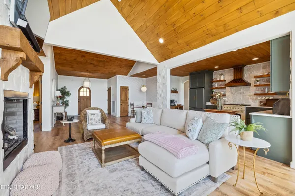 $1,200,000 | 1315 Still Mountain Way, Dandridge, TN 37725