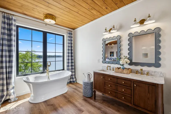 $1,200,000 | 1315 Still Mountain Way, Dandridge, TN 37725