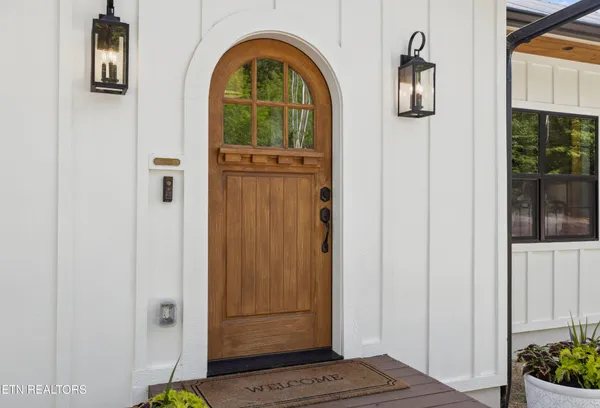 $1,200,000 | 1315 Still Mountain Way, Dandridge, TN 37725