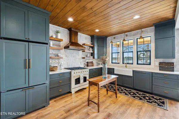 $1,200,000 | 1315 Still Mountain Way, Dandridge, TN 37725