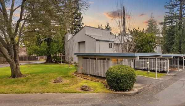 $355,000 | 5274 Lake Knoll Lane, Fair Oaks, CA 95628