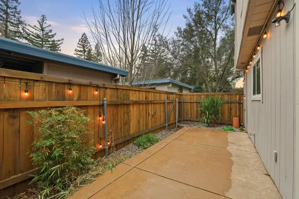 $355,000 | 5274 Lake Knoll Lane, Fair Oaks, CA 95628