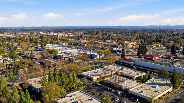 $355,000 | 5274 Lake Knoll Lane, Fair Oaks, CA 95628