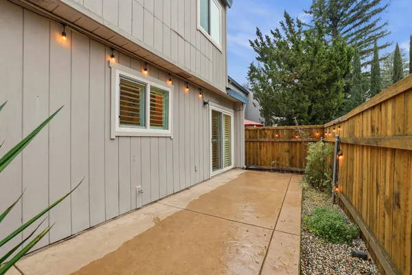 $355,000 | 5274 Lake Knoll Lane, Fair Oaks, CA 95628