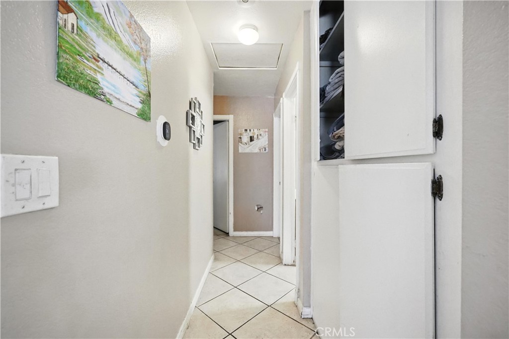 769 Harding Street Hemet, CA 92543 - Photo 13 of 29 a bathroom with a shower