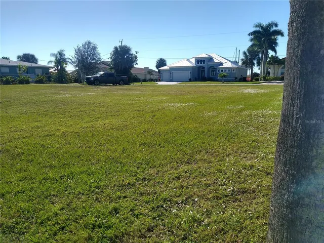 $340,000 | 116 Colonial Street Southeast, Port Charlotte, FL 33952