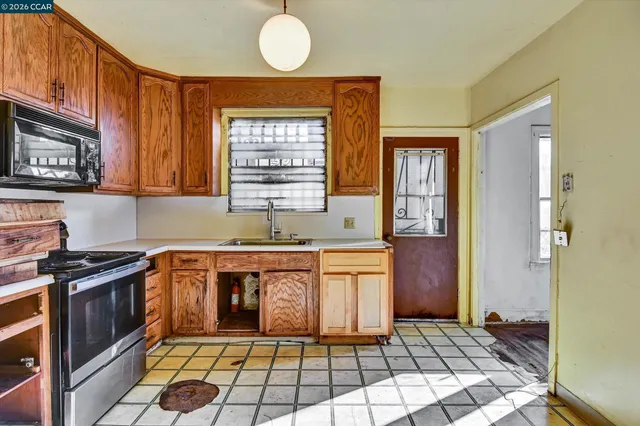 $699,000 | 1711 Carleton Street, Berkeley, CA 94703