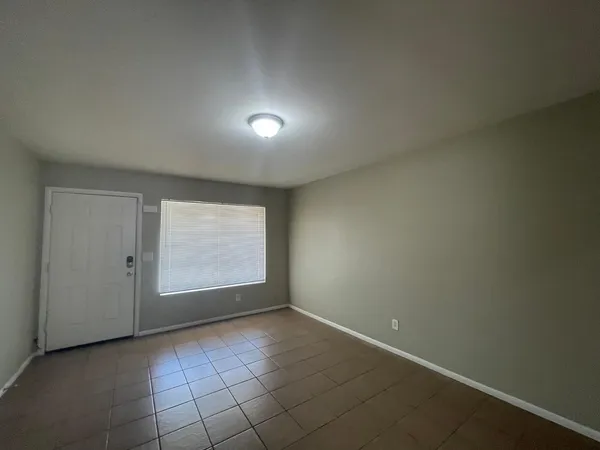 $1,885 | 10902 West Montecito Avenue, Phoenix, AZ 85037