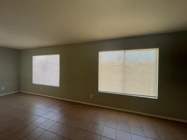 $1,885 | 10902 West Montecito Avenue, Phoenix, AZ 85037