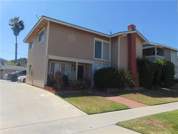 $2,950 | 2009 Alabama Street, Unit 3, Huntington Beach, CA 92648
