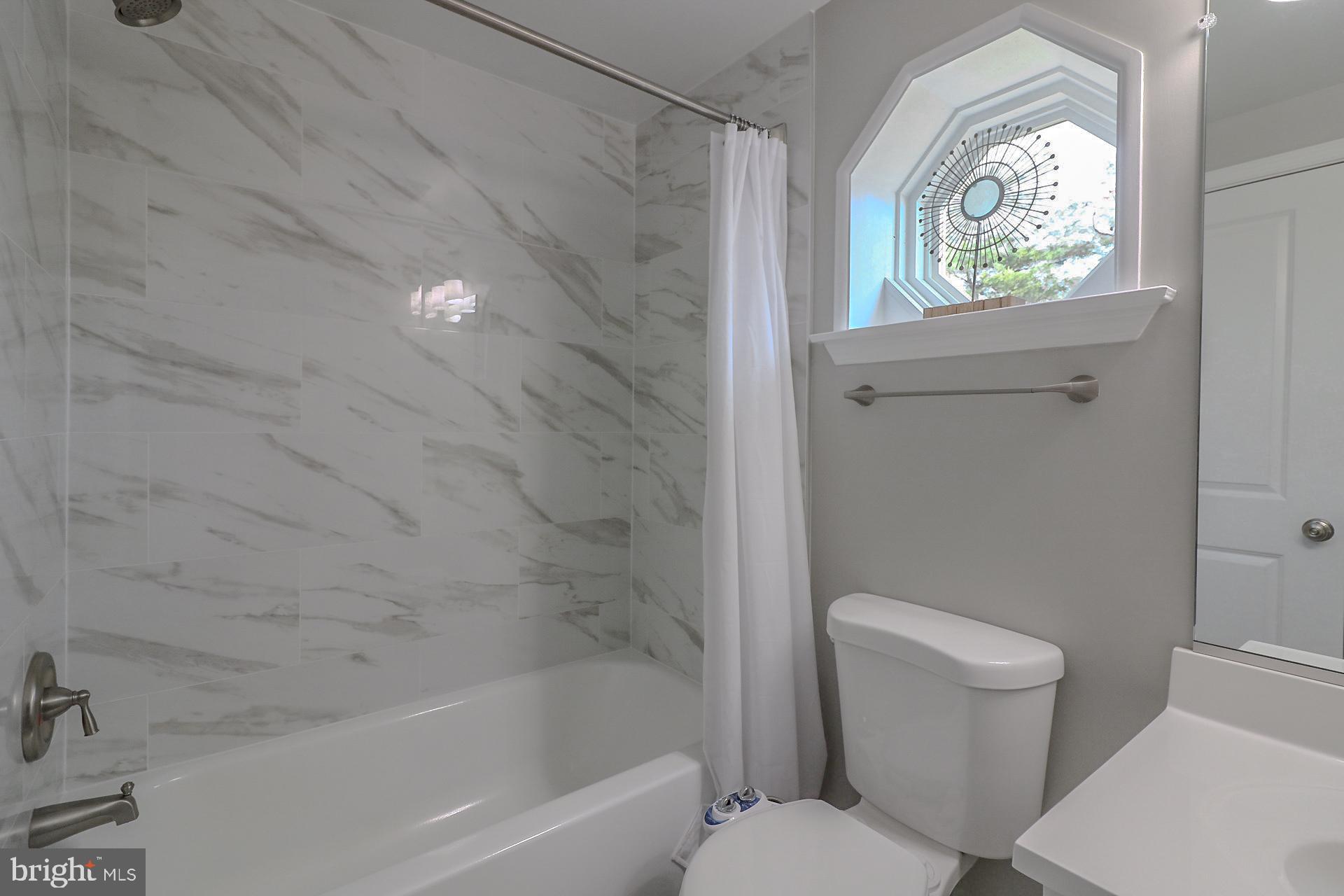 1115 Sandy Hollow Court Silver Spring, MD 20905 - Photo 19 of 24 Upper level full bath