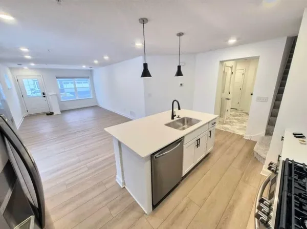 $2,595 | 14945 Archdale Lane, Rosemount, MN 55068