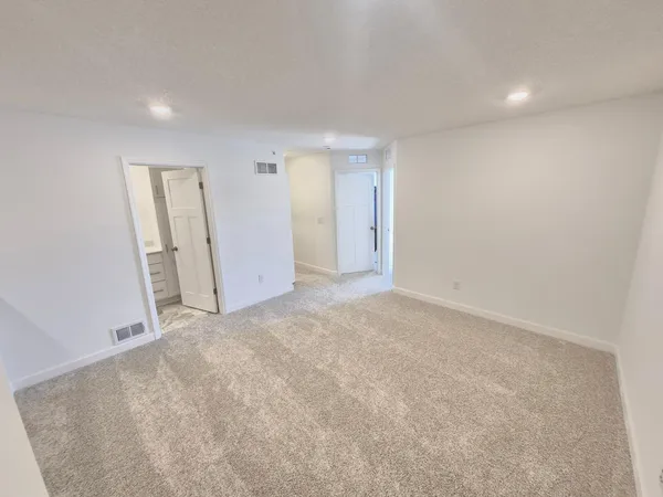 $2,595 | 14945 Archdale Lane, Rosemount, MN 55068