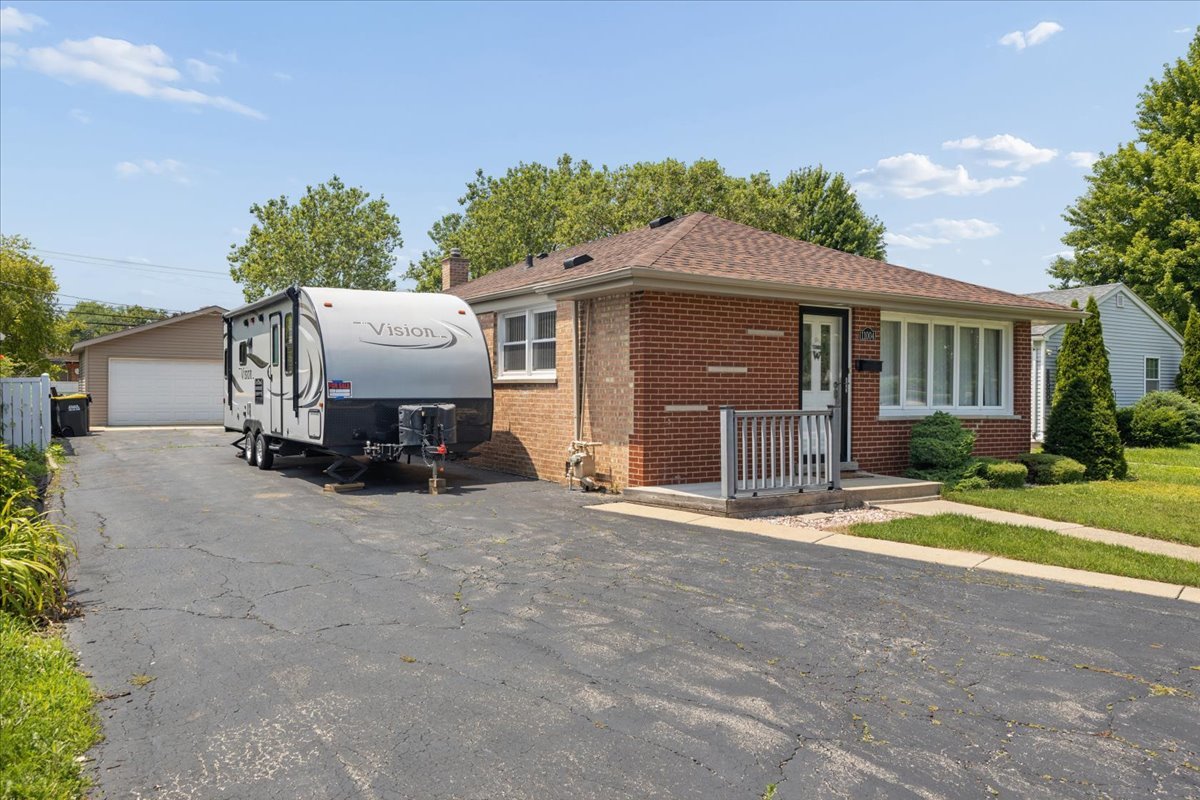 11004 Menard Avenue Chicago Ridge, IL 60415 - Photo 2 of 16