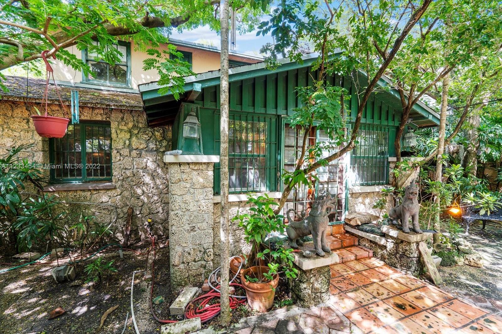 3041 Oak Avenue Coconut Grove, FL 33133 - Photo 21 of 31 not sure