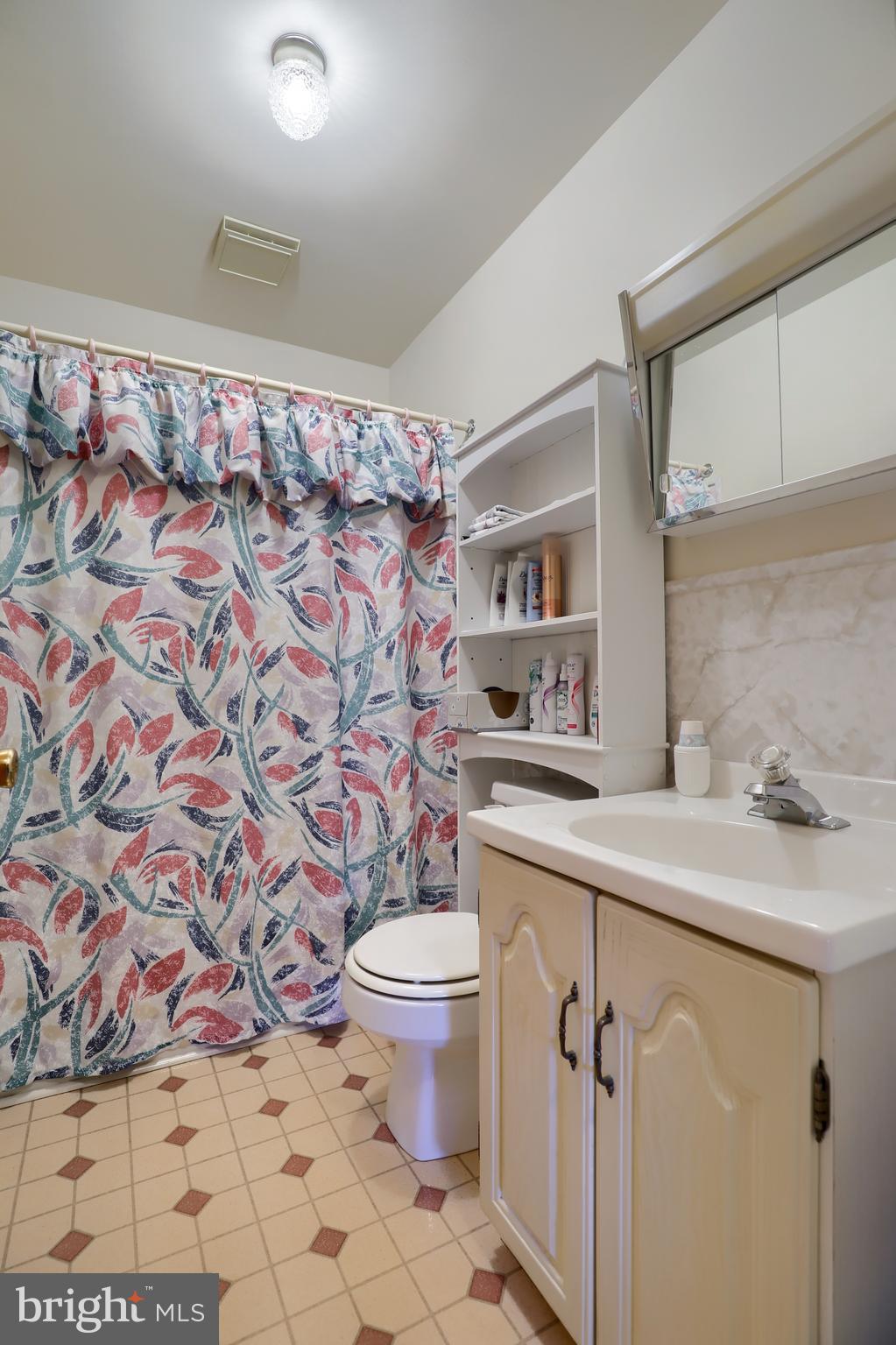 511 West Marion Street Lititz, PA 17543 - Photo 16 of 35