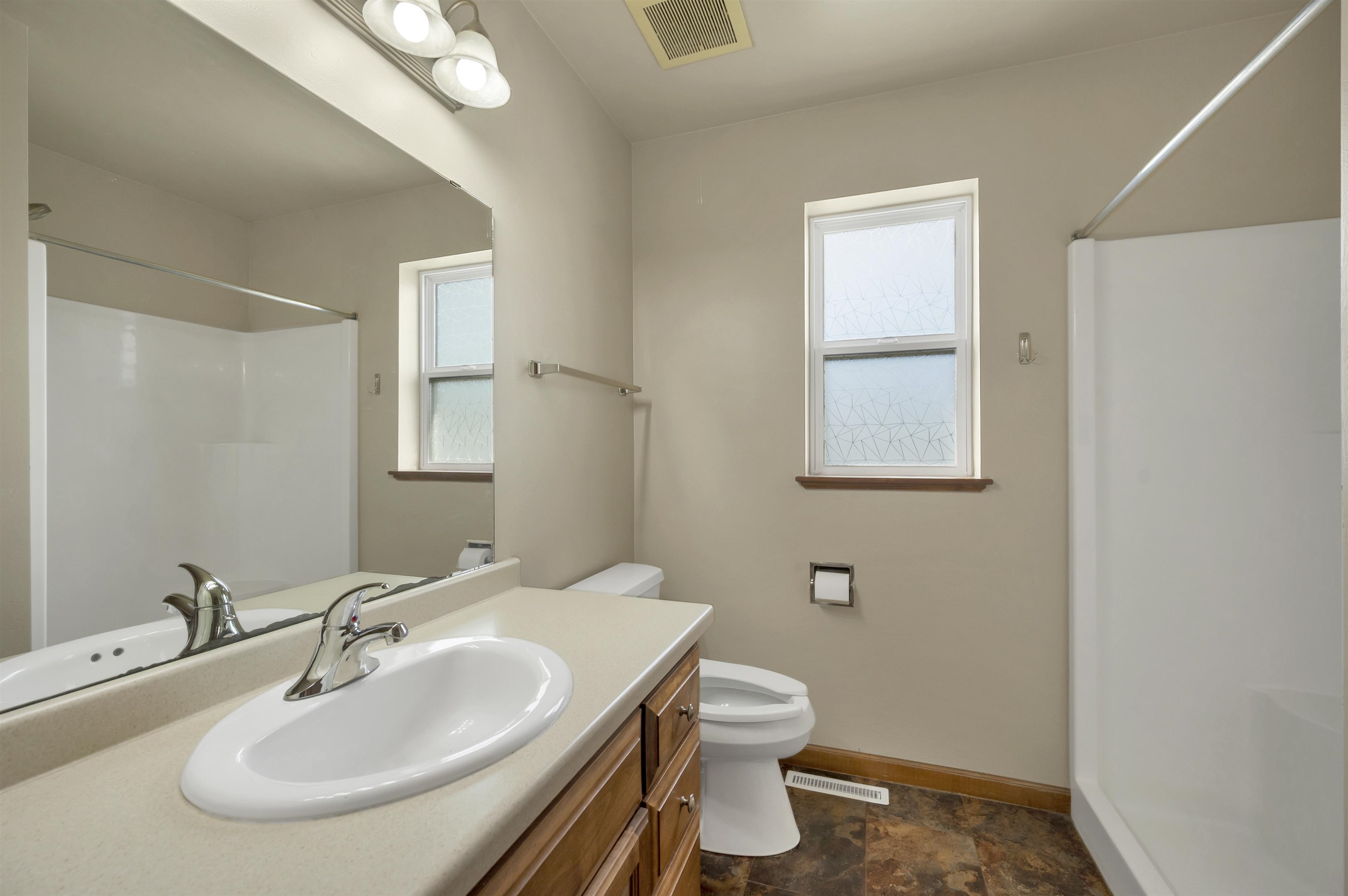 2352 Oak Ridge Circle De Pere, WI 54115 - Photo 21 of 49 Gallery Image 21