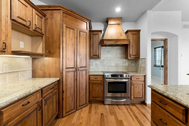 $379,900 | 15506 East Mainsgate Court, Wichita, KS 67228