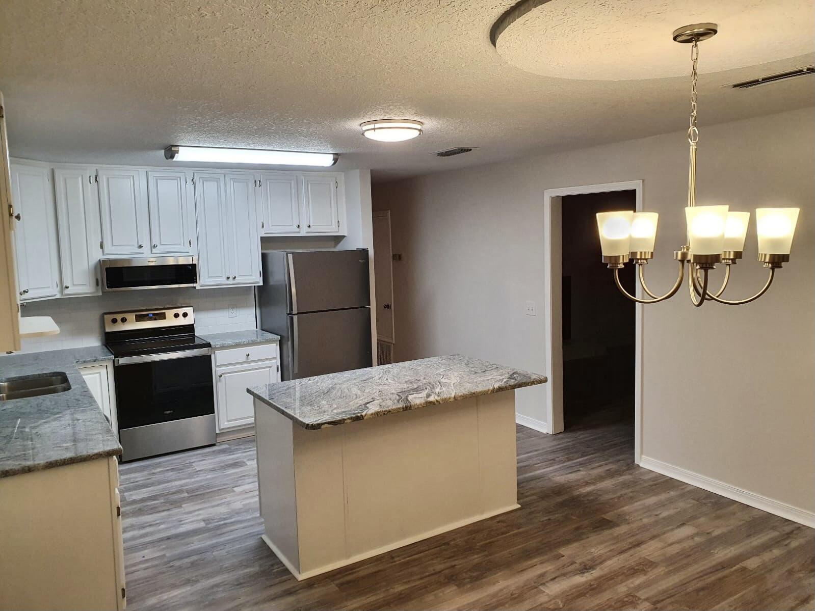 134 Roman Road DeFuniak Springs, FL 32433 - Photo 3 of 14 83443E3A-0385-44B0-A93F-433578E867C5