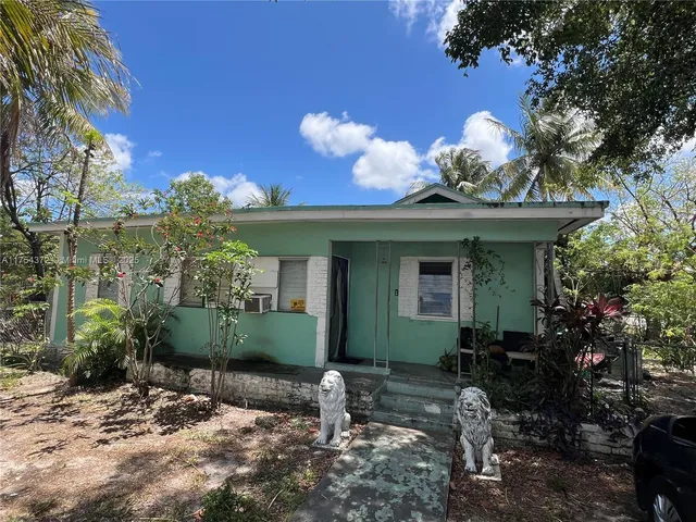 a view of an outdoor space