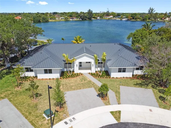 $4,350 | 4732 Southwest 87th Court, Unit 4732, Miami, FL 33165