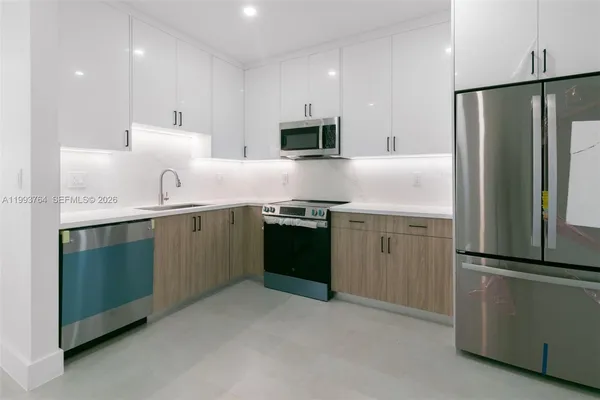 $4,350 | 4732 Southwest 87th Court, Unit 4732, Miami, FL 33165