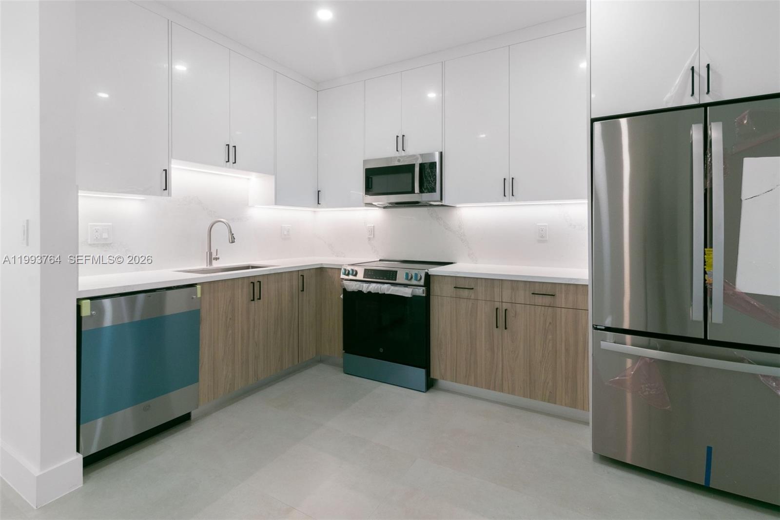 4732 Southwest 87th Court, Unit 4732 Miami, FL 33165 - Photo 7 of 21