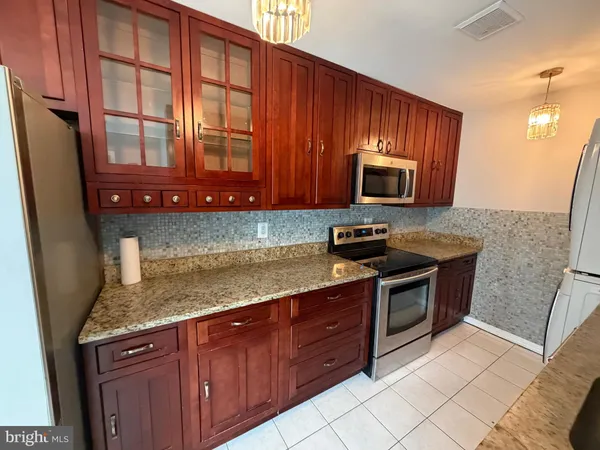 $569,000 | 6346 Rockshire Street, Alexandria, VA 22315