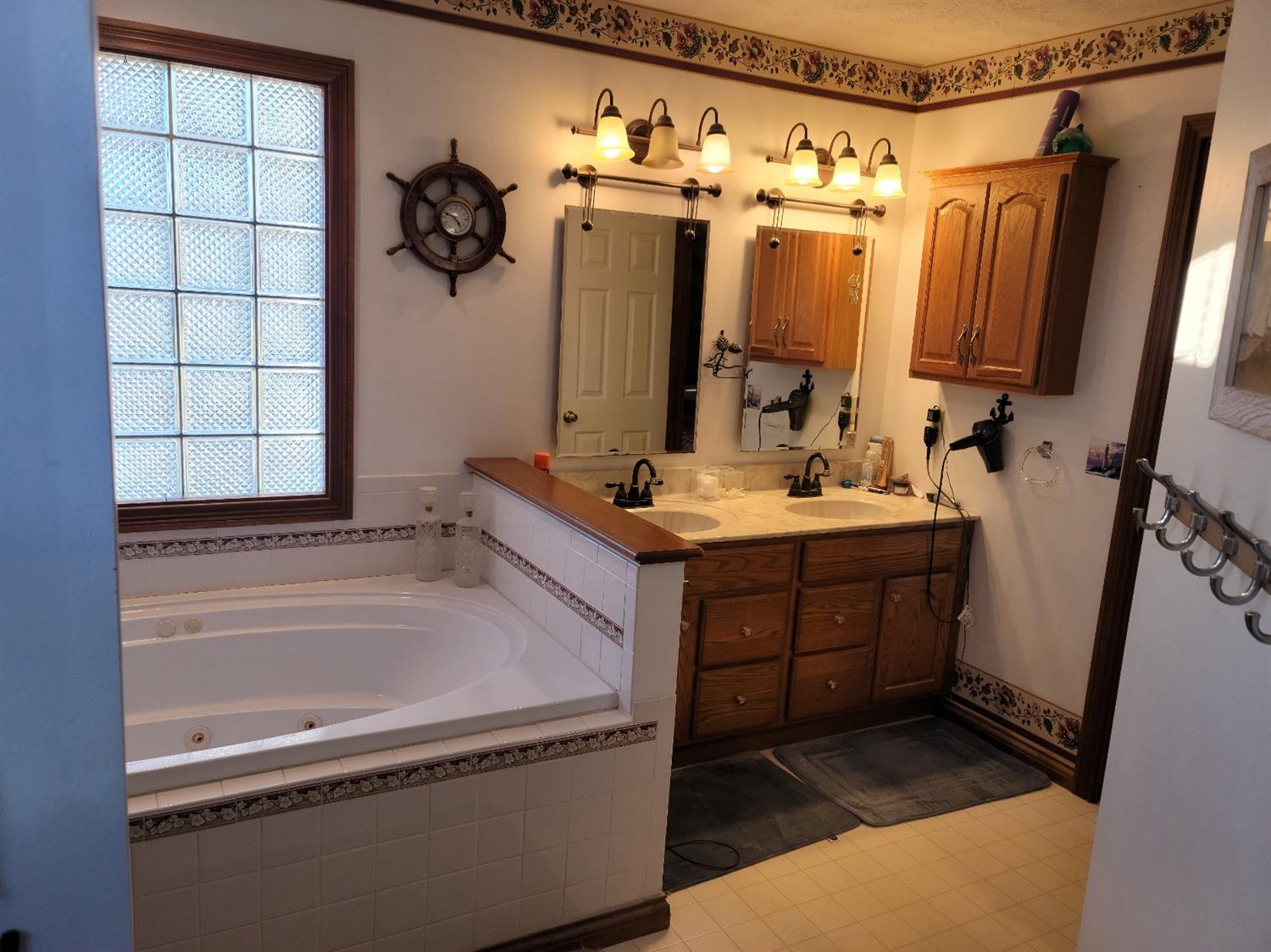 23291 Mt Pleasant Road Lawrenceburg, IN 47025 - Photo 12 of 49 Gallery Image 12