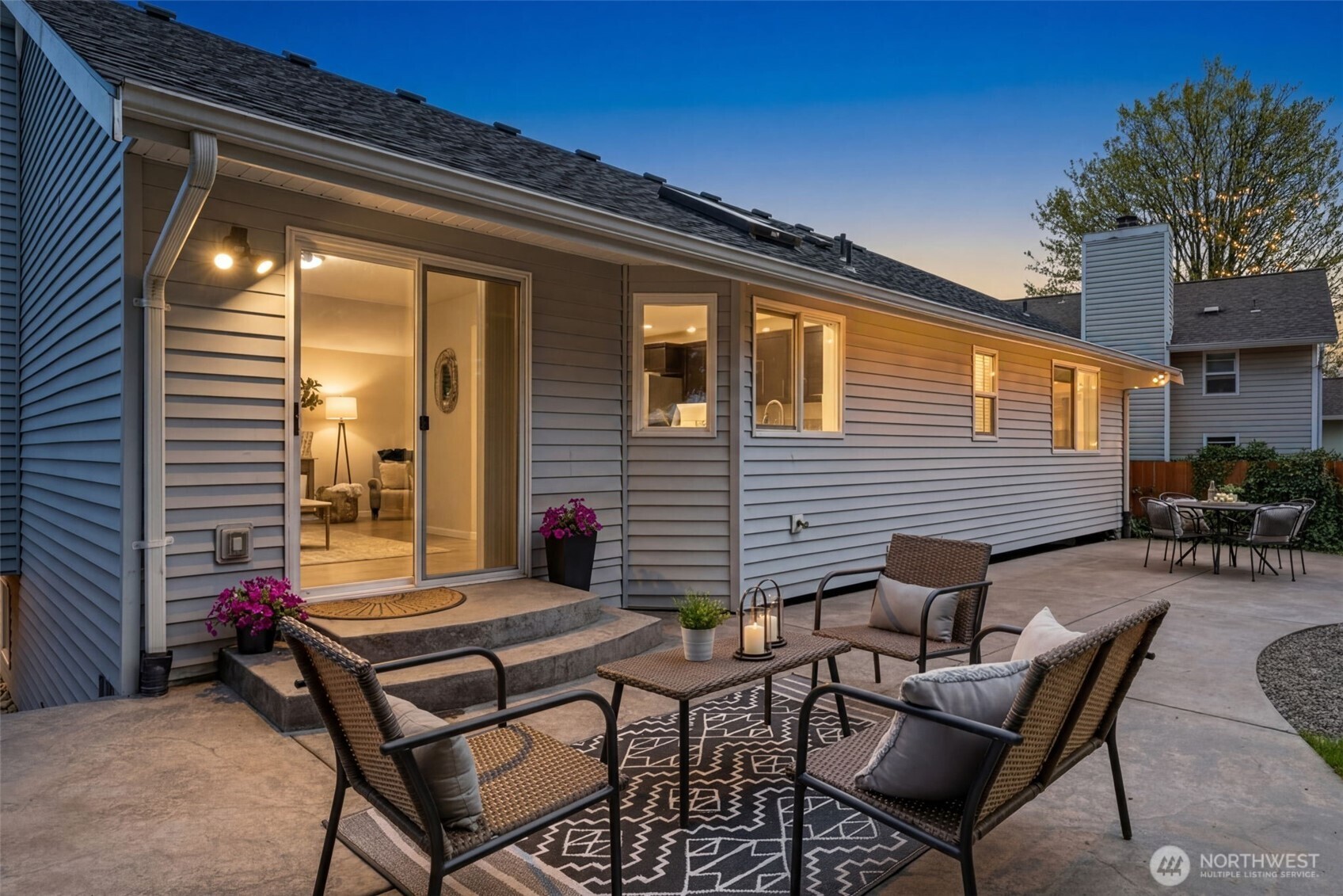2 109th Place Southeast Everett, WA 98208 - Photo 38 of 40 a backyard of a house with table and chairs