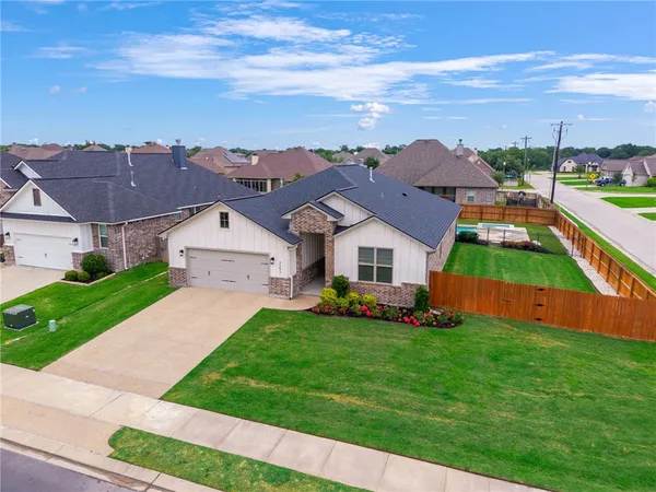 $569,000 | 3353 Stonington Way, Bryan, TX 77808