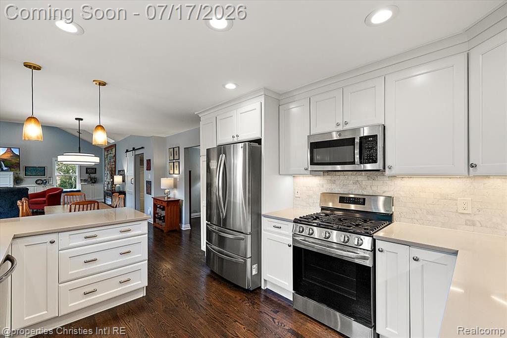 18244 Beverly Road Beverly Hills, MI 48025 - Photo 38 of 80