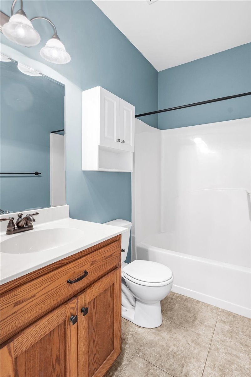 191 Mason Place Decherd, TN 37324 - Photo 26 of 53 a bathroom with a sink a toilet and a shower