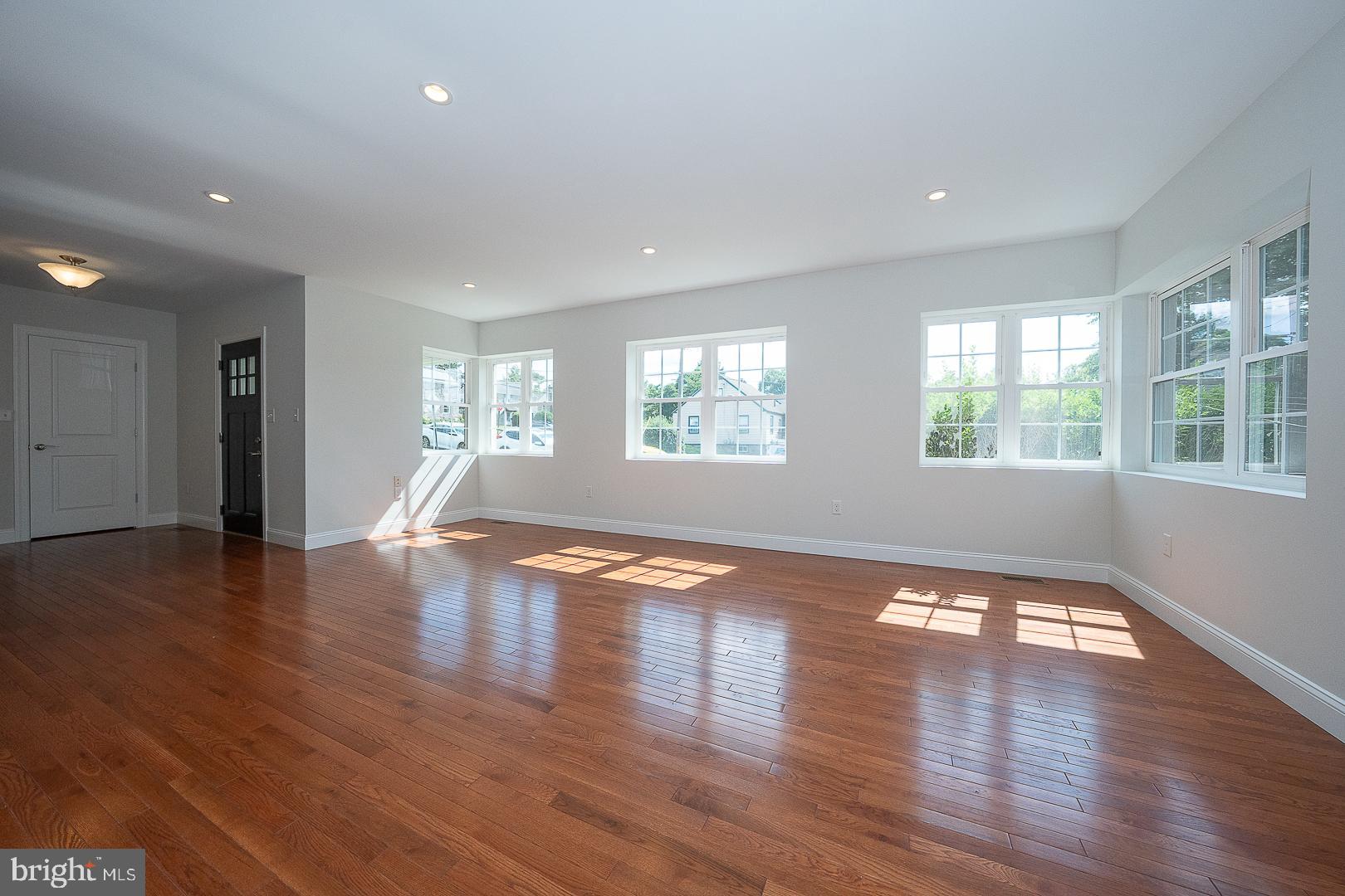 1416 Steel Road Havertown, PA 19083 - Photo 4 of 36 Gallery Image 4