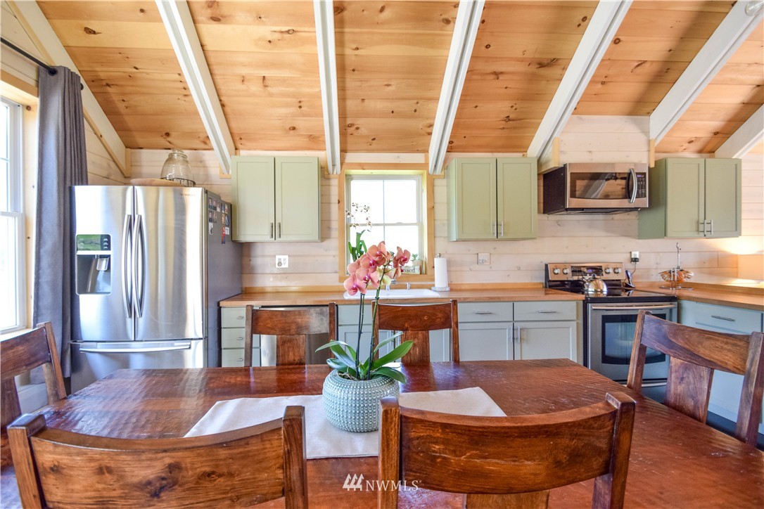 5571 Squilchuck Road Wenatchee, WA 98801 - Photo 11 of 25 Gallery Image 11