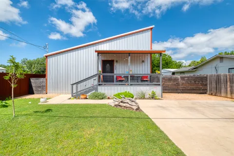 $250,000 | 505 San Saba Street, Lockhart, TX 78644