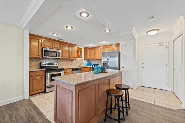 $259,000 | 221 West 48th Street, Unit 905, Kansas City, MO 64112