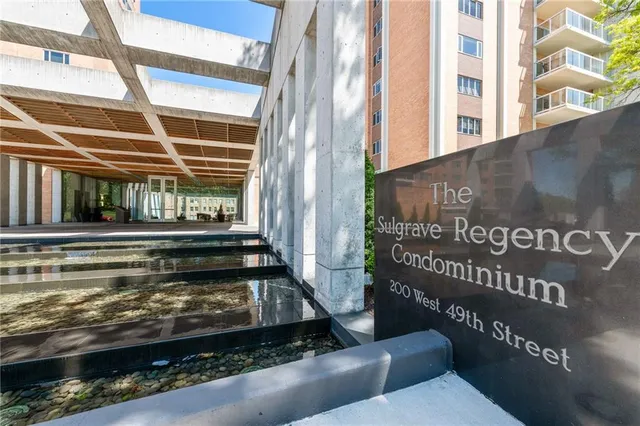 $259,000 | 221 West 48th Street, Unit 905, Kansas City, MO 64112