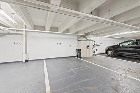 $259,000 | 221 West 48th Street, Unit 905, Kansas City, MO 64112