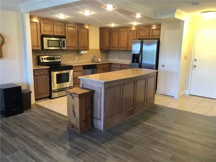 $259,000 | 221 West 48th Street, Unit 905, Kansas City, MO 64112