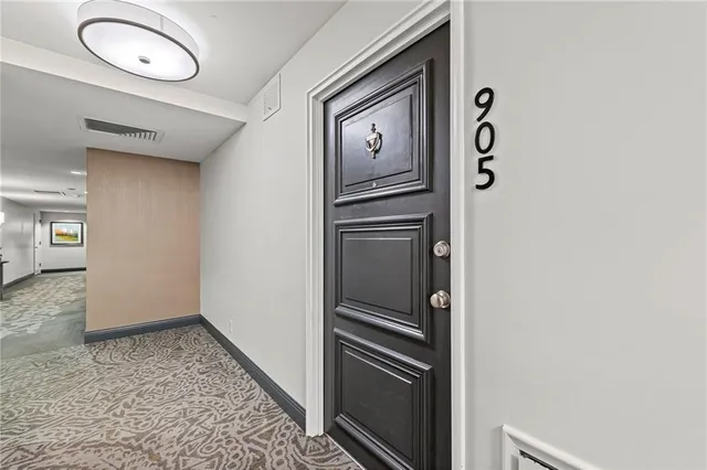 $259,000 | 221 West 48th Street, Unit 905, Kansas City, MO 64112