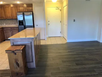 $259,000 | 221 West 48th Street, Unit 905, Kansas City, MO 64112