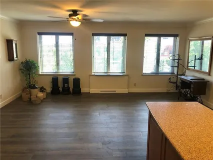 $259,000 | 221 West 48th Street, Unit 905, Kansas City, MO 64112