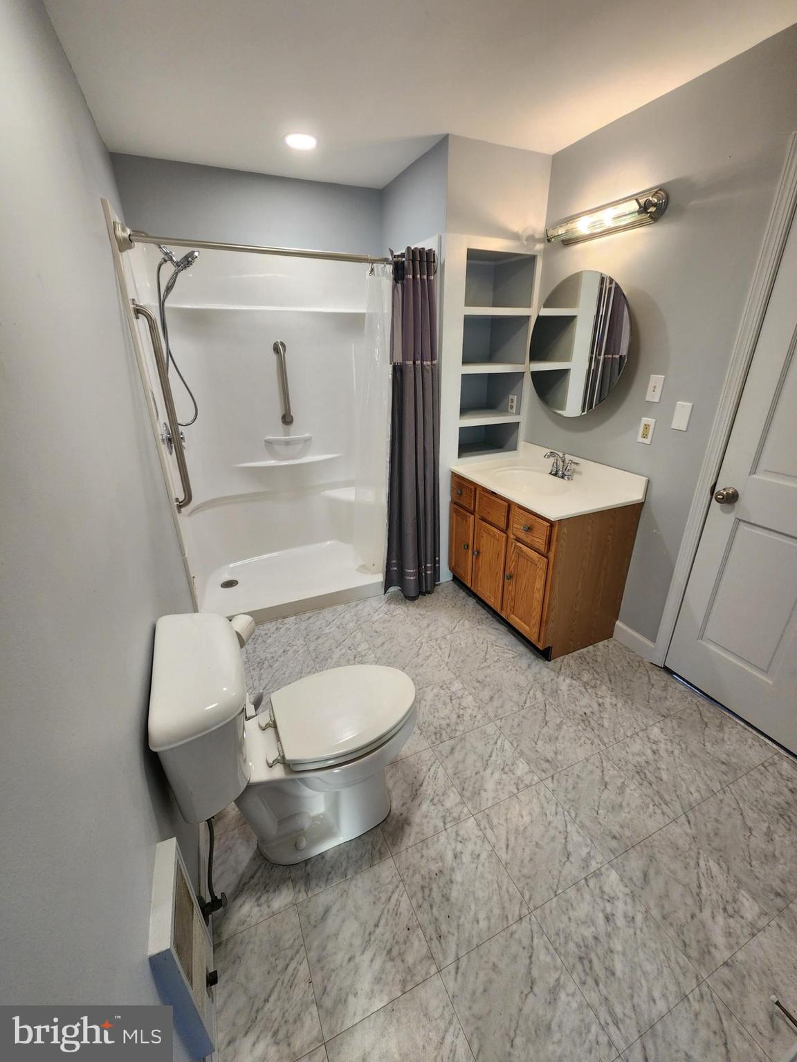 234 Hilltop Loop Road Harpers Ferry, WV 25425 - Photo 5 of 14 Bath #1 access from living room & primary bedroom