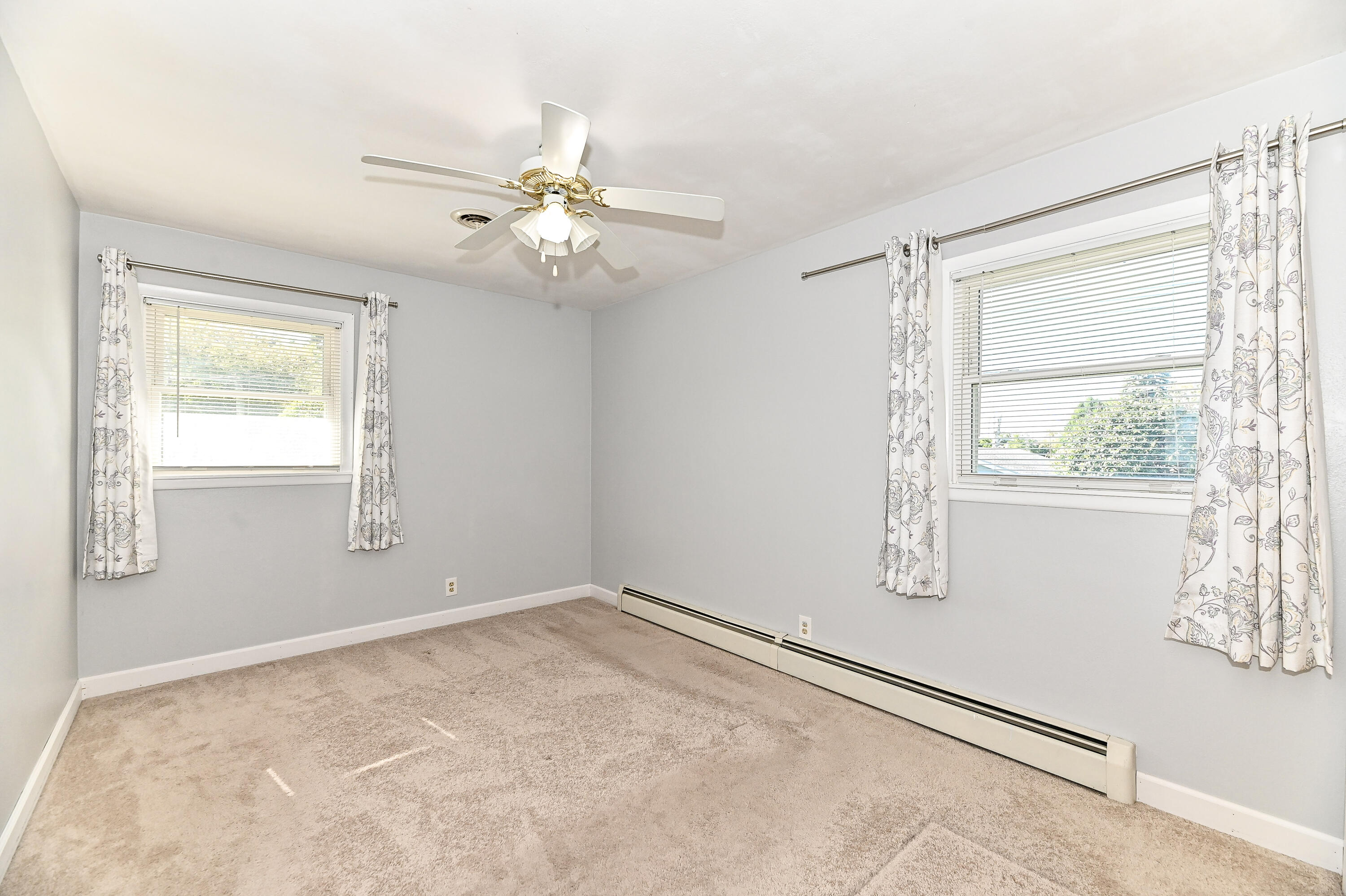3170 Taylor Avenue Racine, WI 53405 - Photo 28 of 56 Taylor-32