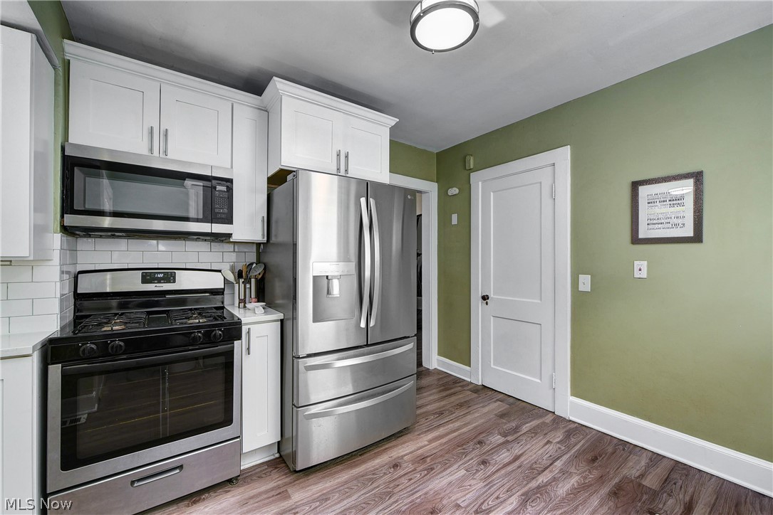 3530 Attica Road Cleveland, OH 44111 - Photo 14 of 47 Stainless steel appliances