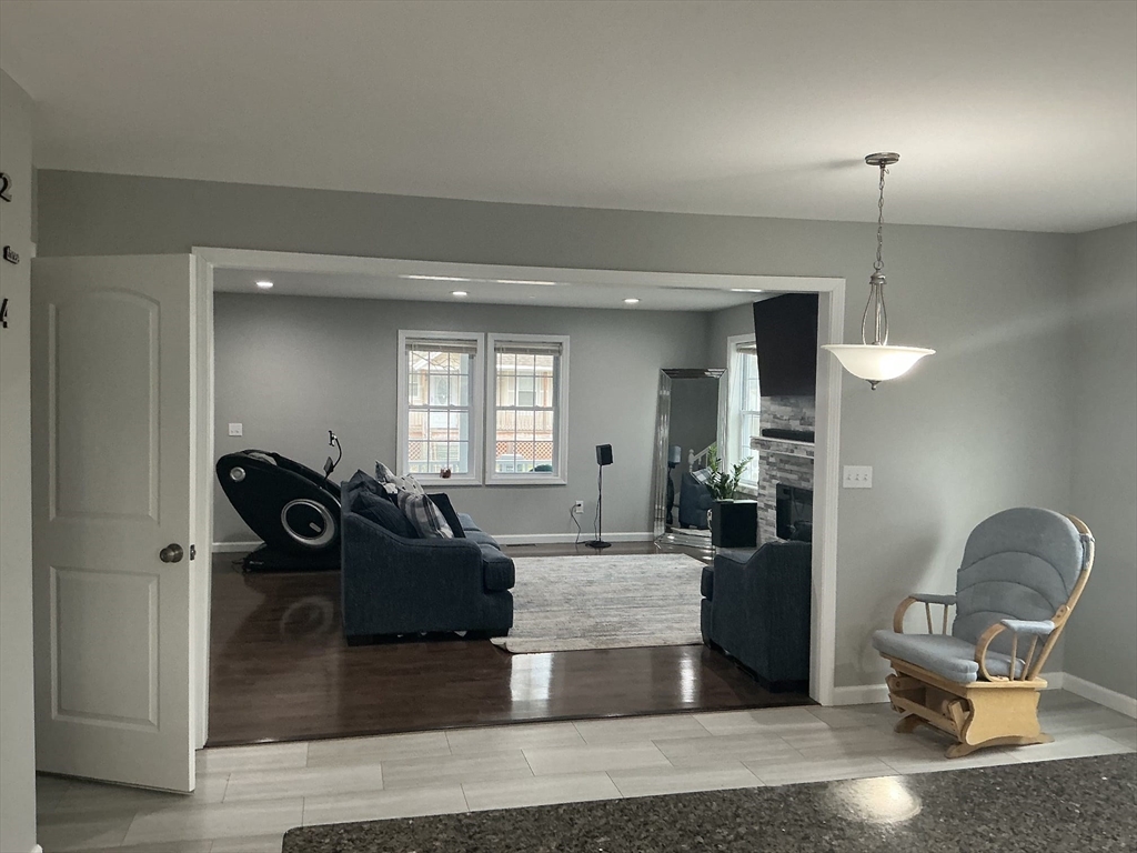 135 College Street Springfield, MA 01109 - Photo 7 of 10 Gallery Image 7